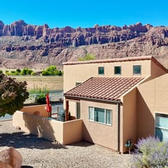 Raven's Retreat at Rim Village