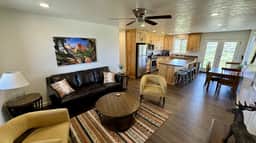 Yellow Door Retreat - Image 5