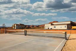Sage Retreat I Pet-Friendly l Pool I Pickleball