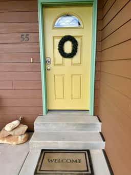 Yellow Door Retreat - Image 4