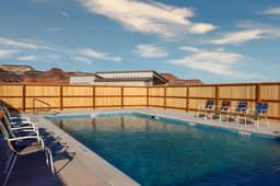 Thistle Retreat l Private Hot Tub I Pool I Views