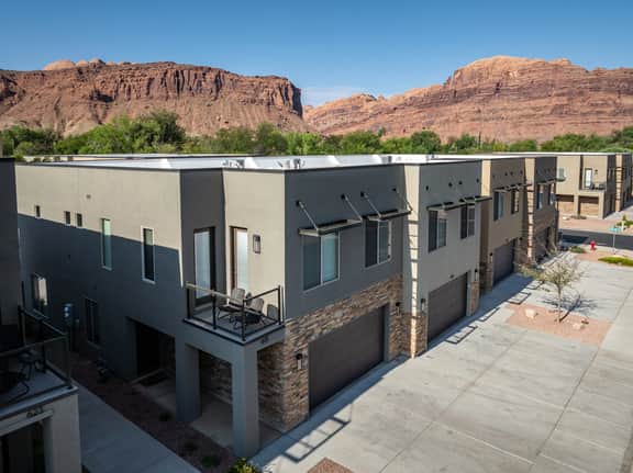 Entrada 631 | Pet Friendly I Pool & Hot Tub