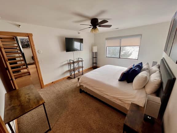 Central, Updated 2 Bedroom w/Loft at Powder Wood