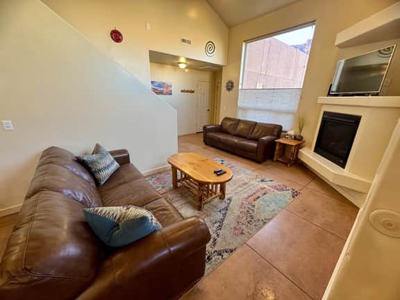 Garage I Pet-Friendly I Communal Pool & Hot Tub