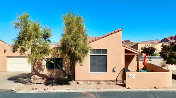 Raven's Retreat I Garage I Pool I Pet Friendly
